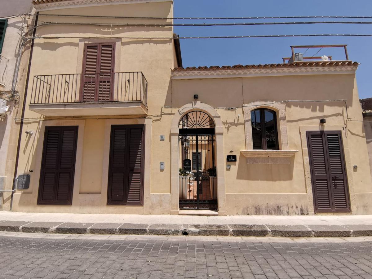 la lanterna casa vacanze Apartamento Noto Exterior foto